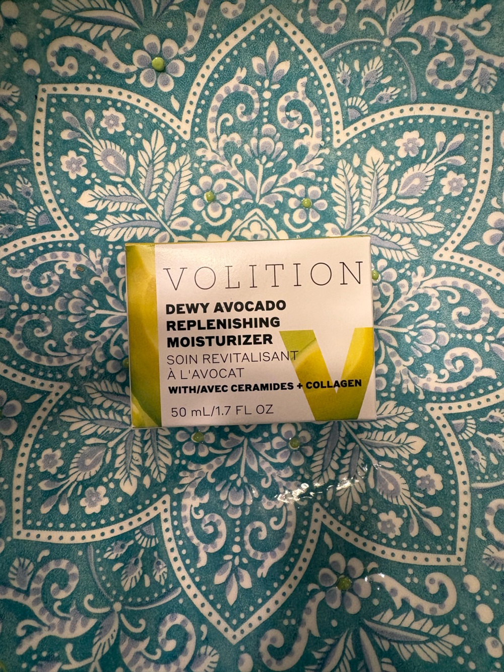 Volition Dewy Avocado Replenishing Moisturizer - Green
